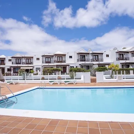 Дом отдыха Beautiful In Lanzarote 5 Mins From Marina