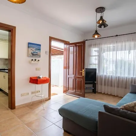 Beautiful In Lanzarote 5 Mins From Marina