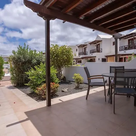 Beautiful In Lanzarote 5 Mins From Marina Vakantiehuis *